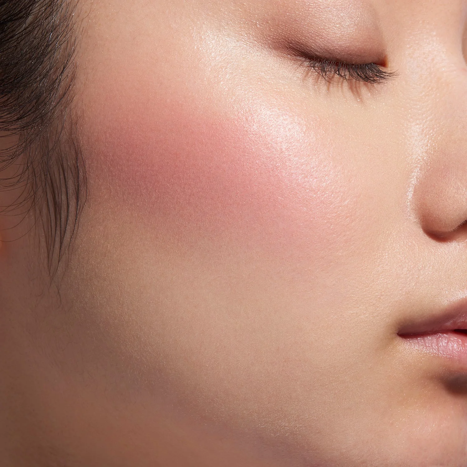 Lunasol Coloring Sheer Cheeks (Glow) - Image 4