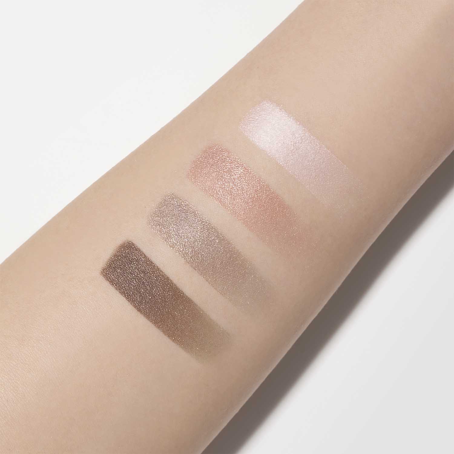 Lunasol Grace Contrasting Eyes - Image 3