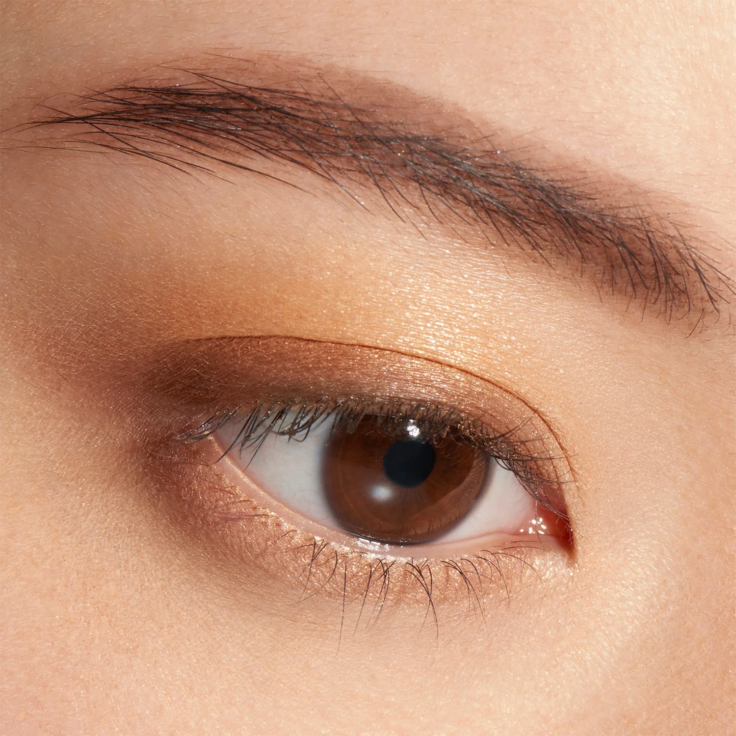 Lunasol Skin Modeling Eyes - Image 6